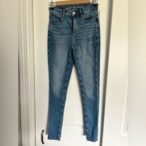 American Eagle - Next Level Stretch - Ultra High Rise Jegging - Size 2R - L Blue